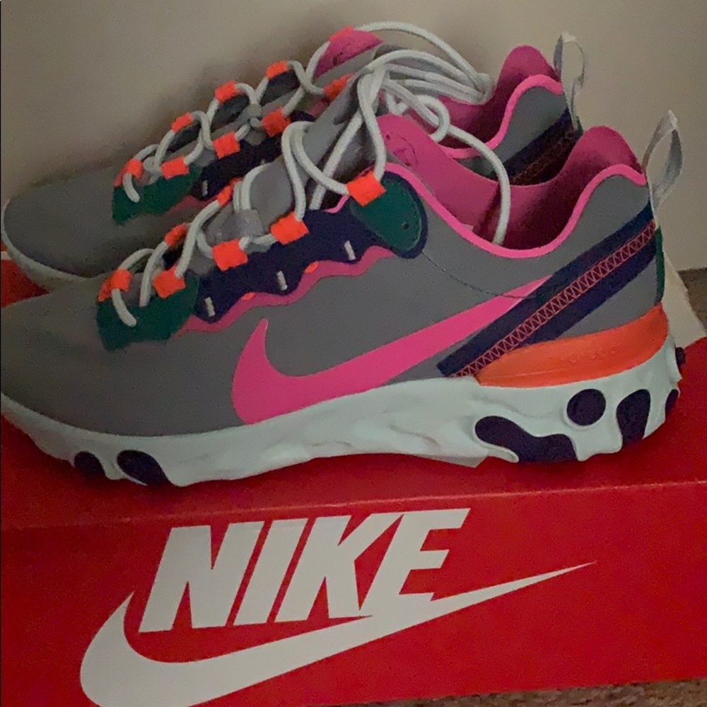 Women’s Nike React Element 55